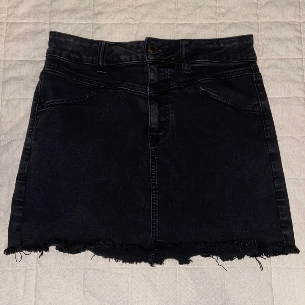 MOVING SALE! Black American Eagle High Rise Denim Mini Skirt
